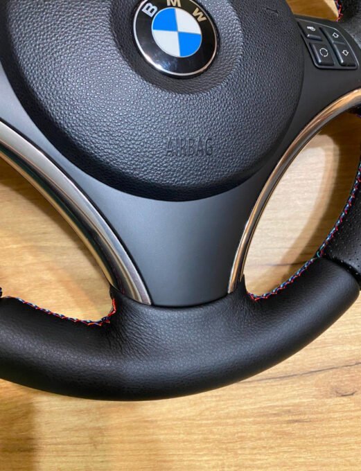 volant bmw e90 e91 e92 e93 e82 e87 e88 sport. volant bmw e90 e91 e92 e93 e82 e87 e88 sport.