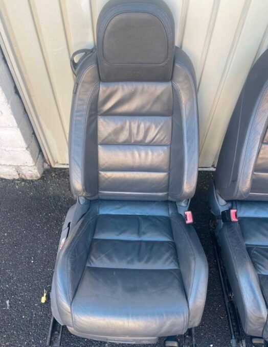 À vendre : volkswagen golf 5 gti d'occasion avec intérieur cuir À vendre : volkswagen golf 5 gti d'occasion avec intérieur cuir