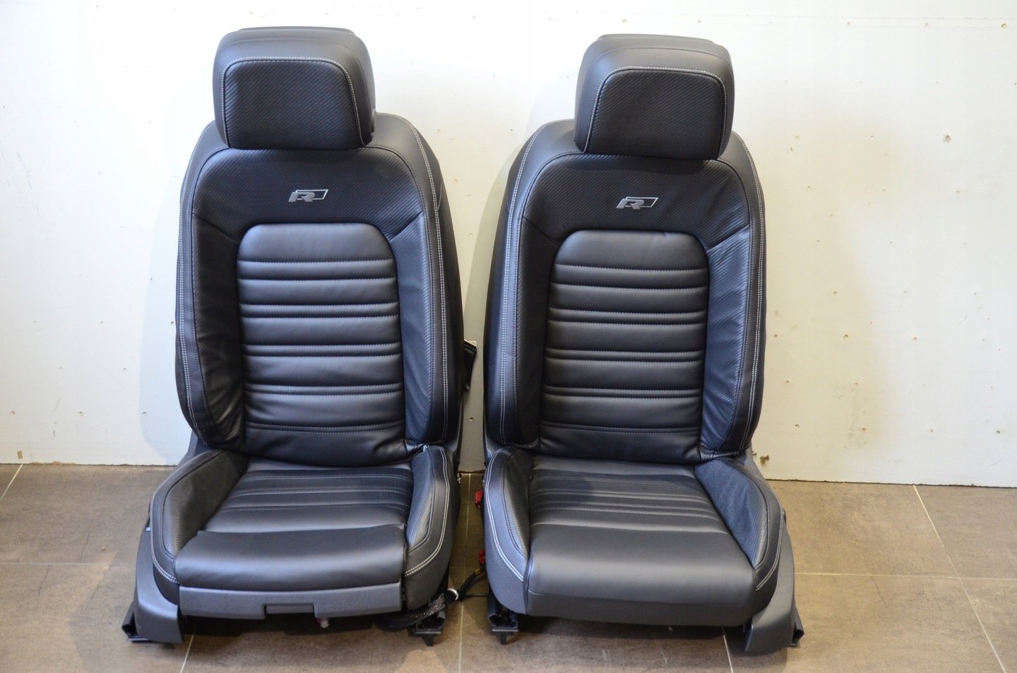 intérieur vw passat b8 lift r line 2018 cuir noir carbone neuf intérieur vw passat b8 lift r line 2018 cuir noir carbone neuf