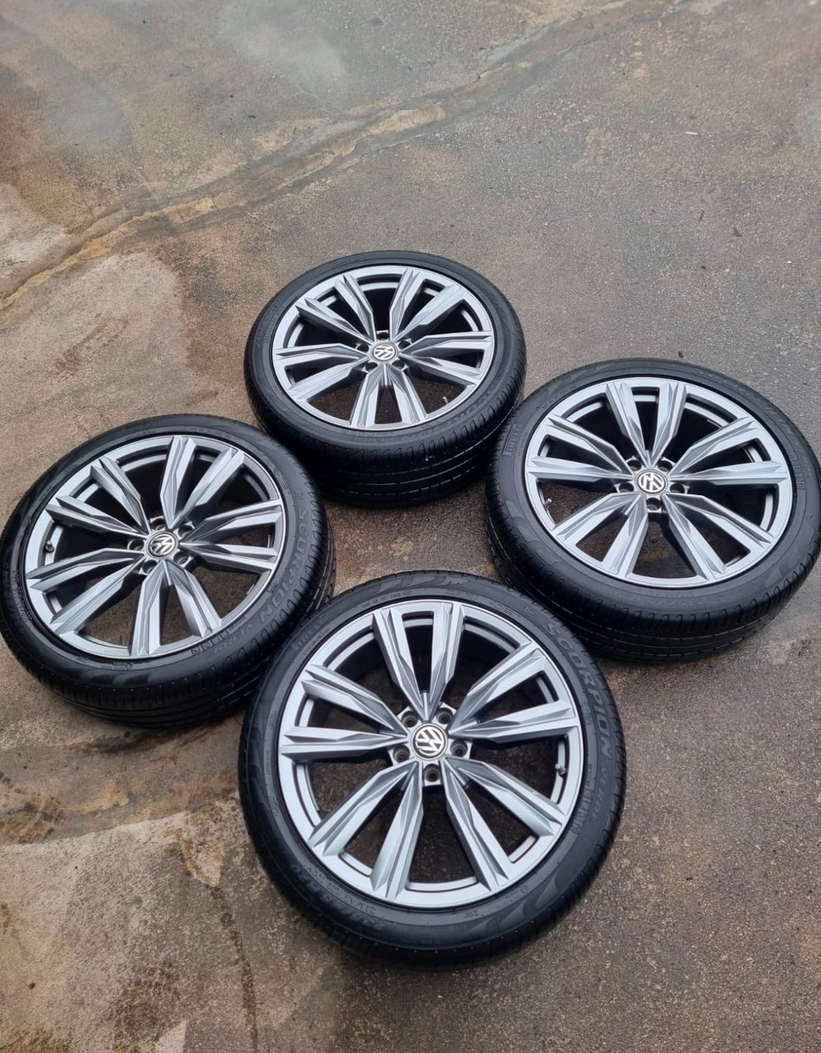 jantes aluminium 20 pouces d'origine tiguan (2016 2024). jantes aluminium 20 pouces d'origine tiguan (2016 2024).