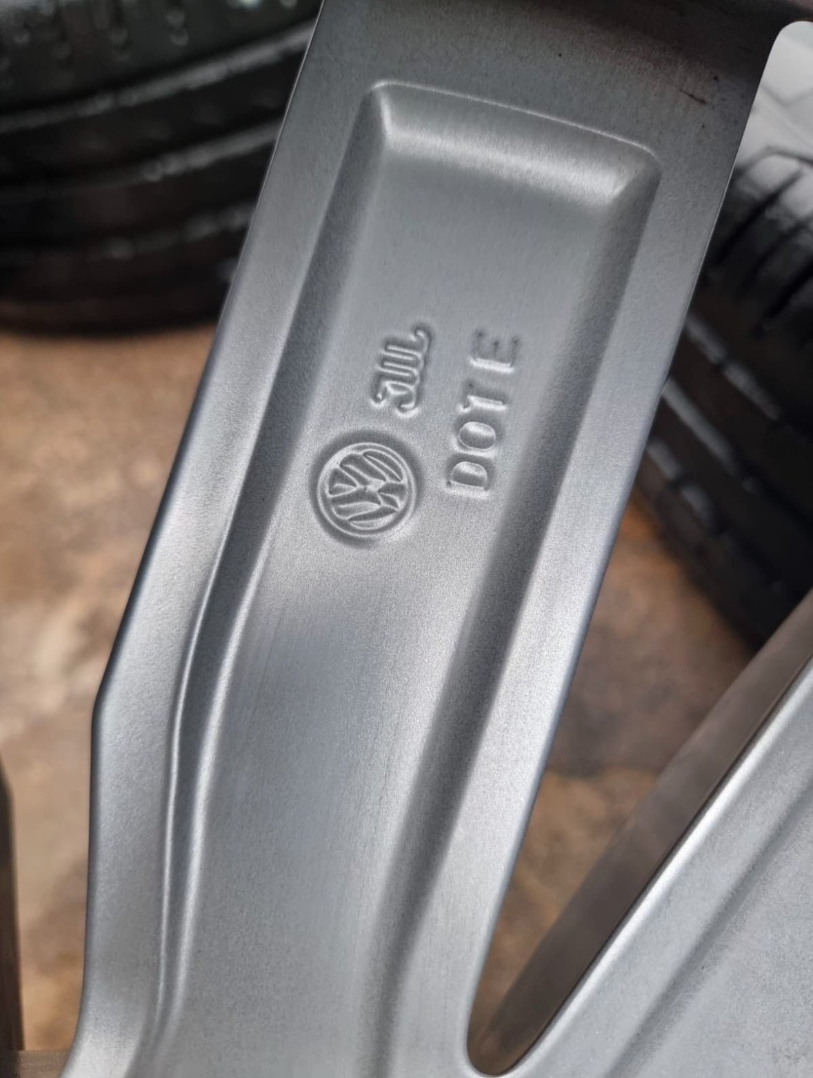 jantes aluminium 20 pouces d'origine tiguan (2016 2024). jantes aluminium 20 pouces d'origine tiguan (2016 2024).