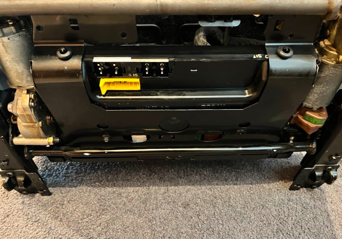 sièges avant en cuir bmw e32/e34 sièges avant en cuir bmw e32/e34