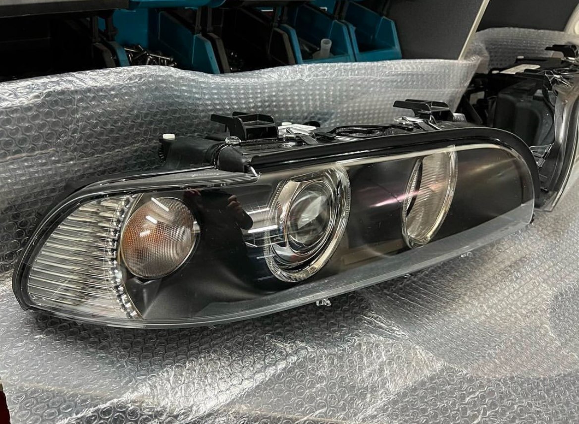 nouveau xénon d'origine phares hella bmw e39 nouveau xénon d'origine phares hella bmw e39