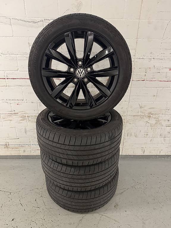 paire de jantes alliage vw 18” springfield + pneus été paire de jantes alliage vw 18” springfield + pneus été